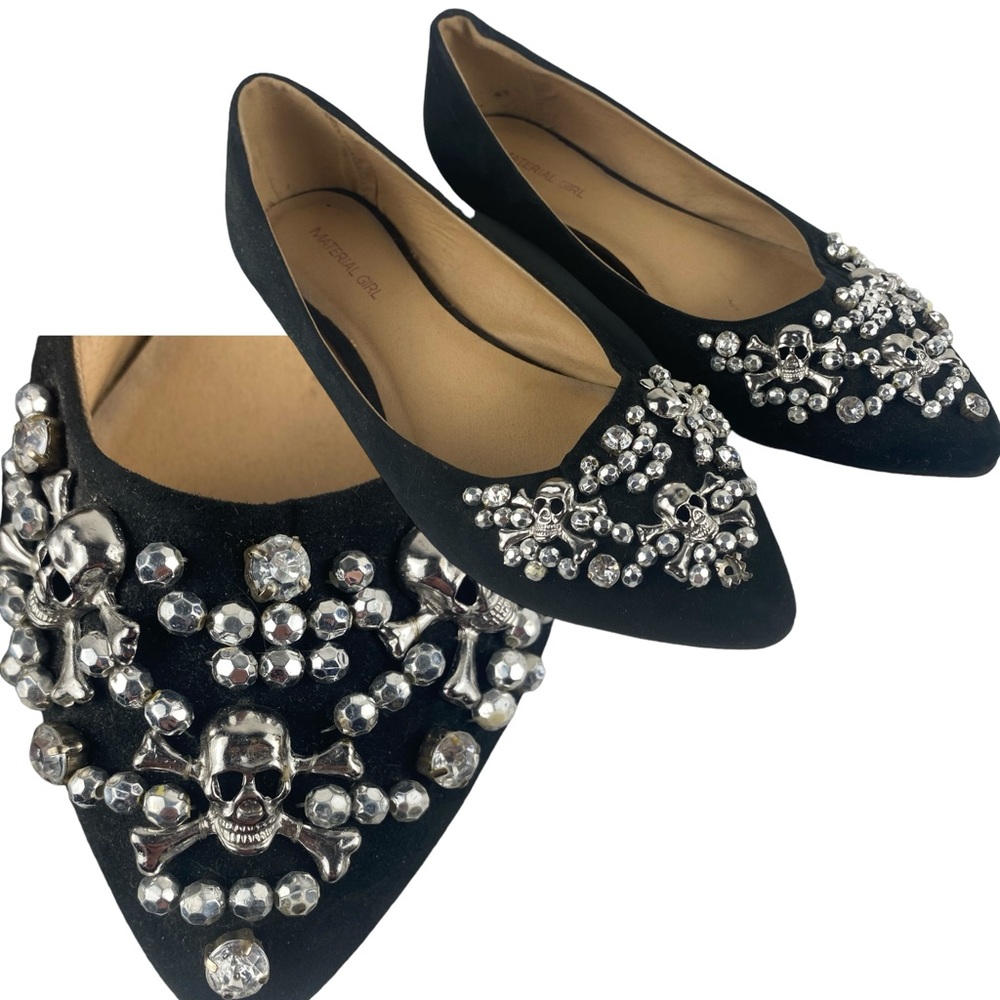 Material Girl Womens Slip On Skull Flats Black with Silver Detailing Size 40